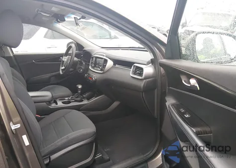 2019 Kia Sorento 3.3L Lx z USA, uszkodzony, nr VIN 5XYPG4A54KG519464
